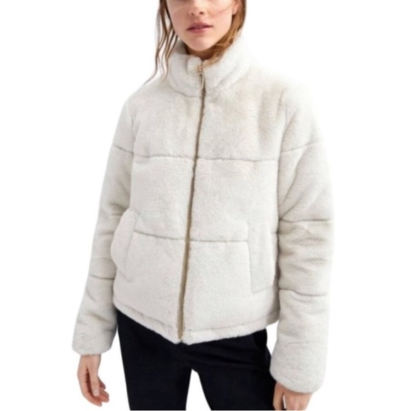 Zara cream faux fur jacket in size medium - Picture 5 of 5